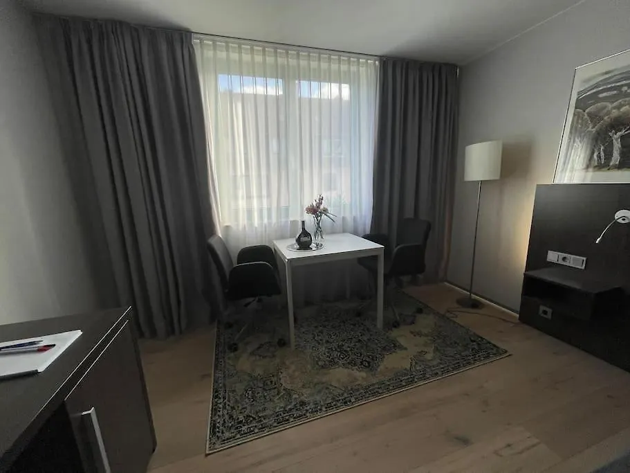 Gemuetliches 778 Apartment Naehe Medienhafen S-Bahn Und Free Parken Düsseldorf