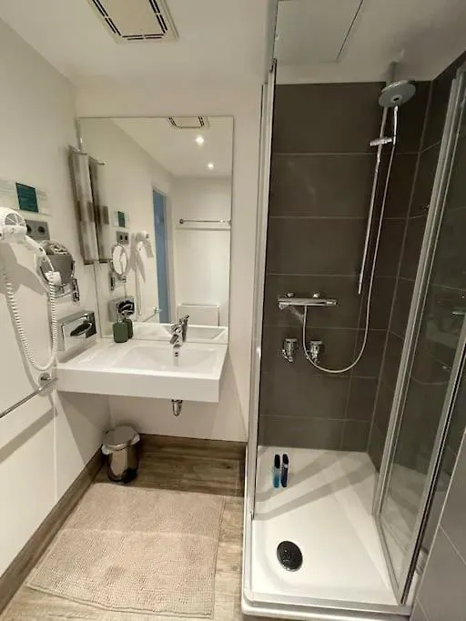 Gemuetliches 778 Apartment Naehe Medienhafen S-Bahn Und Free Parken Düsseldorf